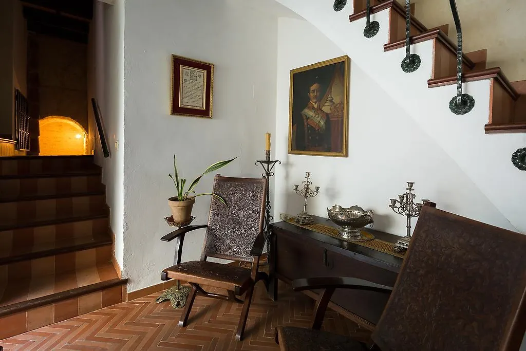 Holi-Rent Historic House Next To The Alcazar Apartment Seville