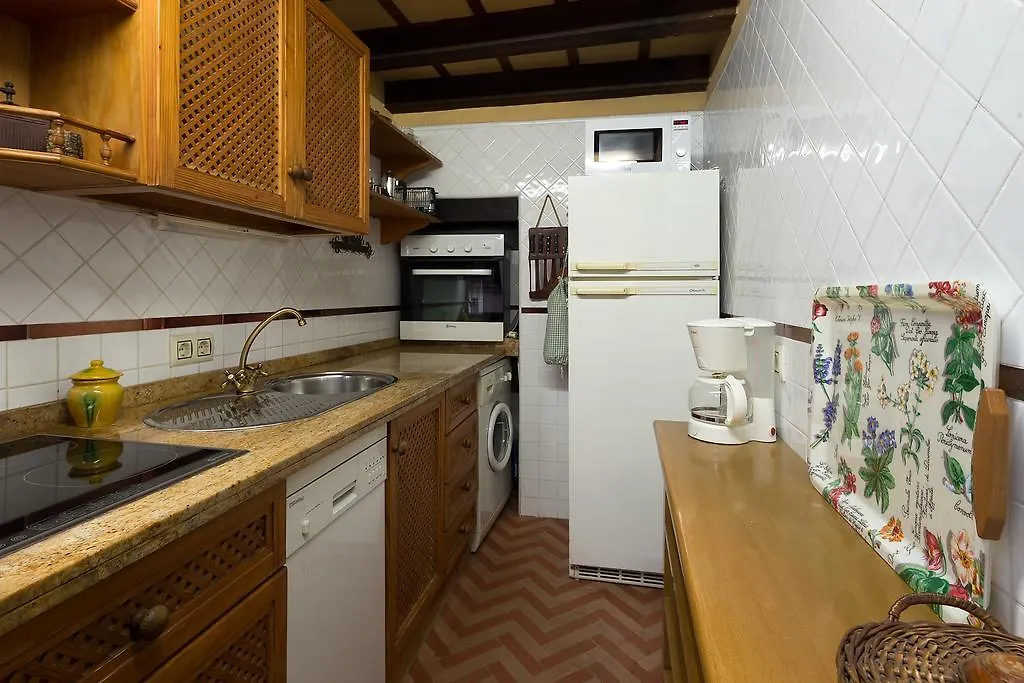 Holi-Rent Historic House Next To The Alcazar Apartment Seville Spain