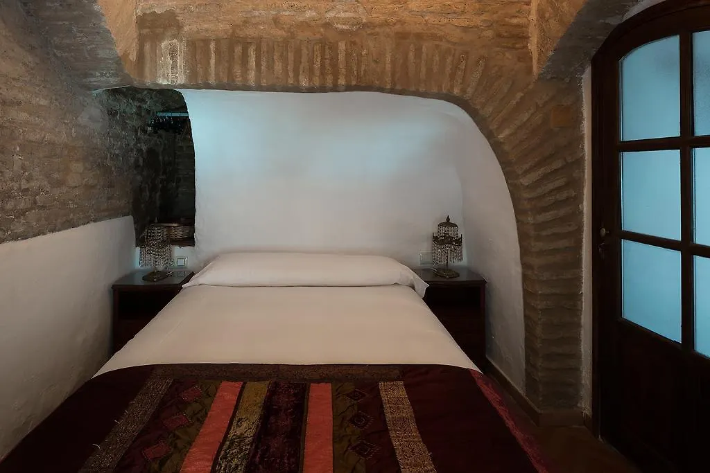 Holi-Rent Historic House Next To The Alcazar Apartment Seville
