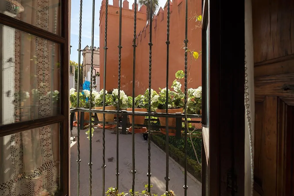 Holi-Rent Historic House Next To The Alcazar Apartment Seville