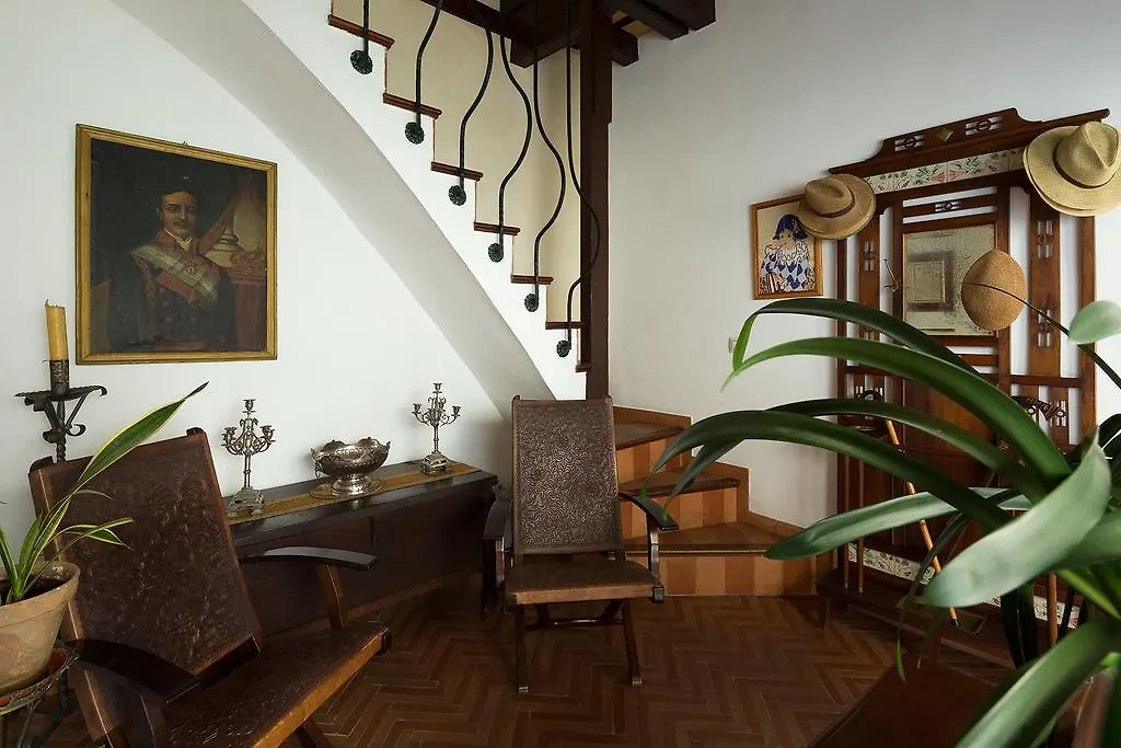 Holi-Rent Historic House Next To The Alcazar Apartment Seville Spain